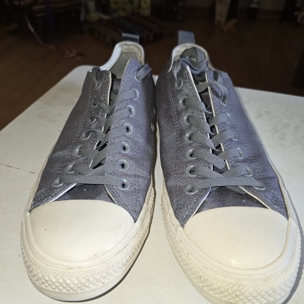 Convers Stylish Gray Canvas Sneakersmens Size 9.5 Great Shoe!! - Picture 6 of 12
